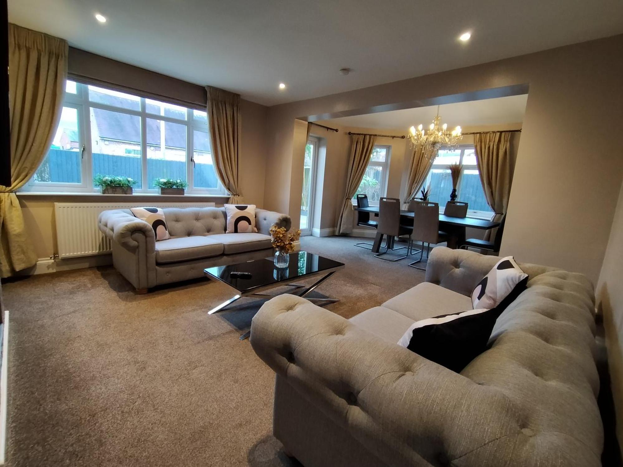 Sirius House - Sleeps 7, Driveway, Garden Villa Crewe Dış mekan fotoğraf